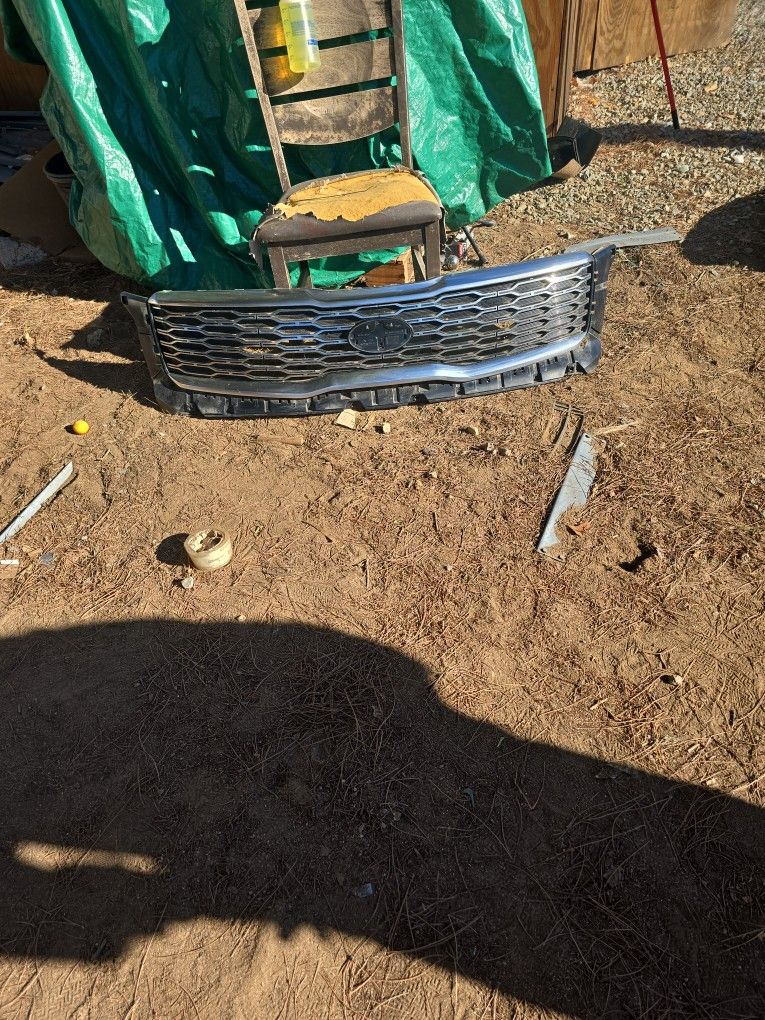 2019 - 2021 KIA TELLURIDE FRONT GRILLE ASSY OEM PART#86353-S9000