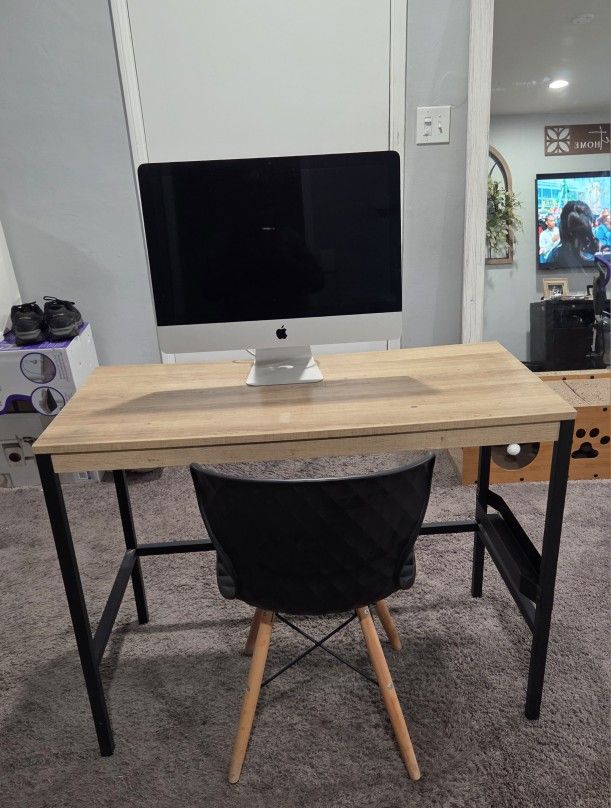 Desk & Chair