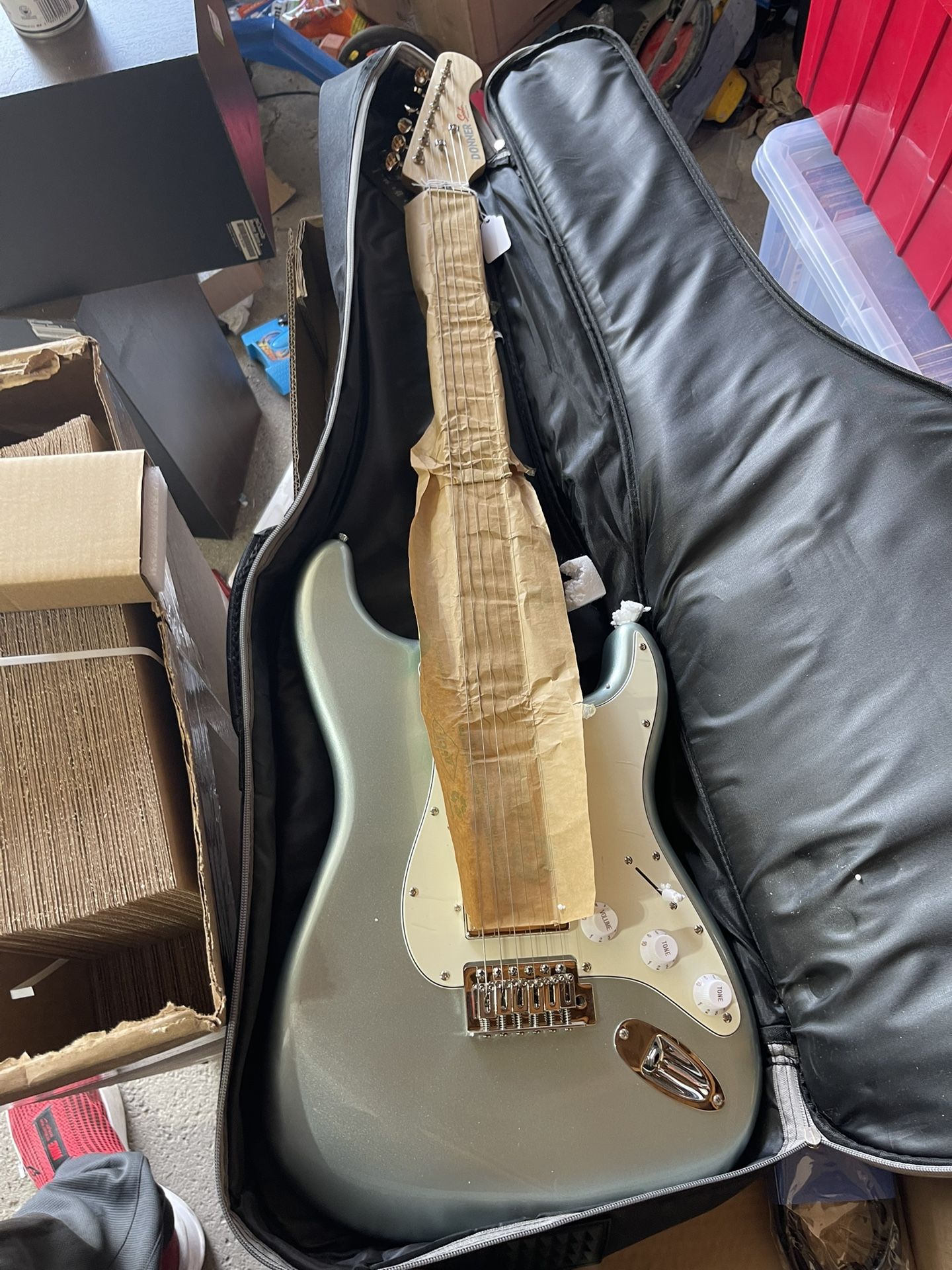 Donner Seeker Series Electric Guitar Light Blue/Green Finish Resembling A Fender Stratocaster.