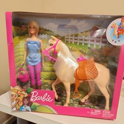 NEW Barbie and Horse Playset
