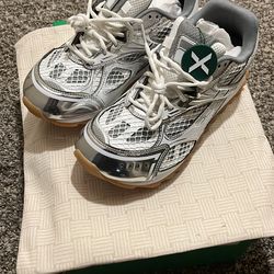 Brand new bottega’s size 43