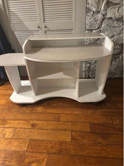 Nice heavy desk on rollers