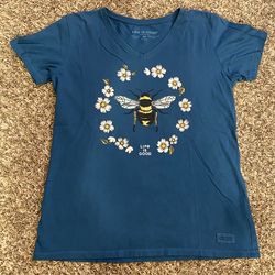 Women’s Life is Good t-shirt size M