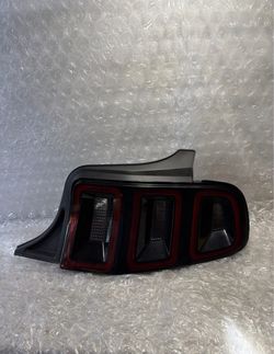 2013-2014 Ford Mustang Passenger Right Side Tail Light OEM INSURANCE QUALITY
