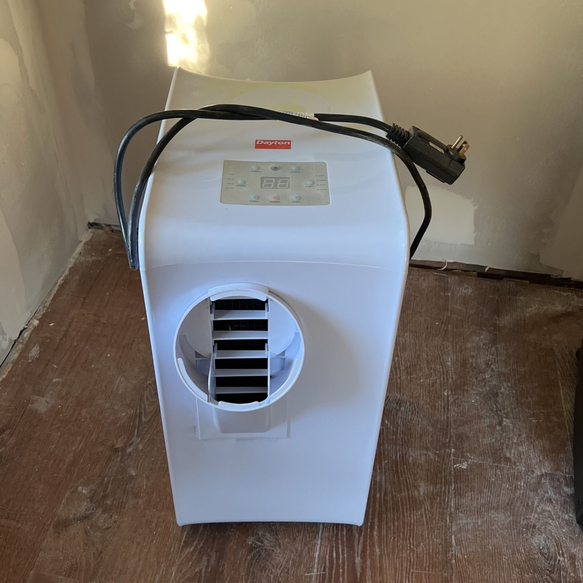 Dayton Portable AC unit 10,000 BTU