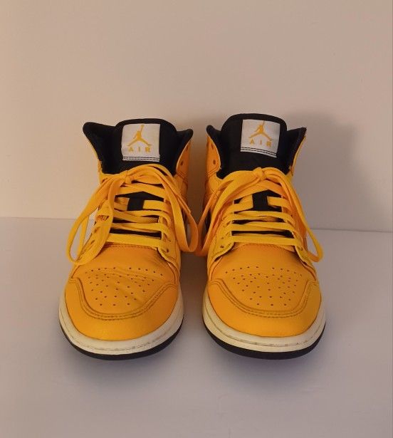 Nike Air Jordan Retro Mid University Gold/White/Black Iowa Steelers Mens Sz 9