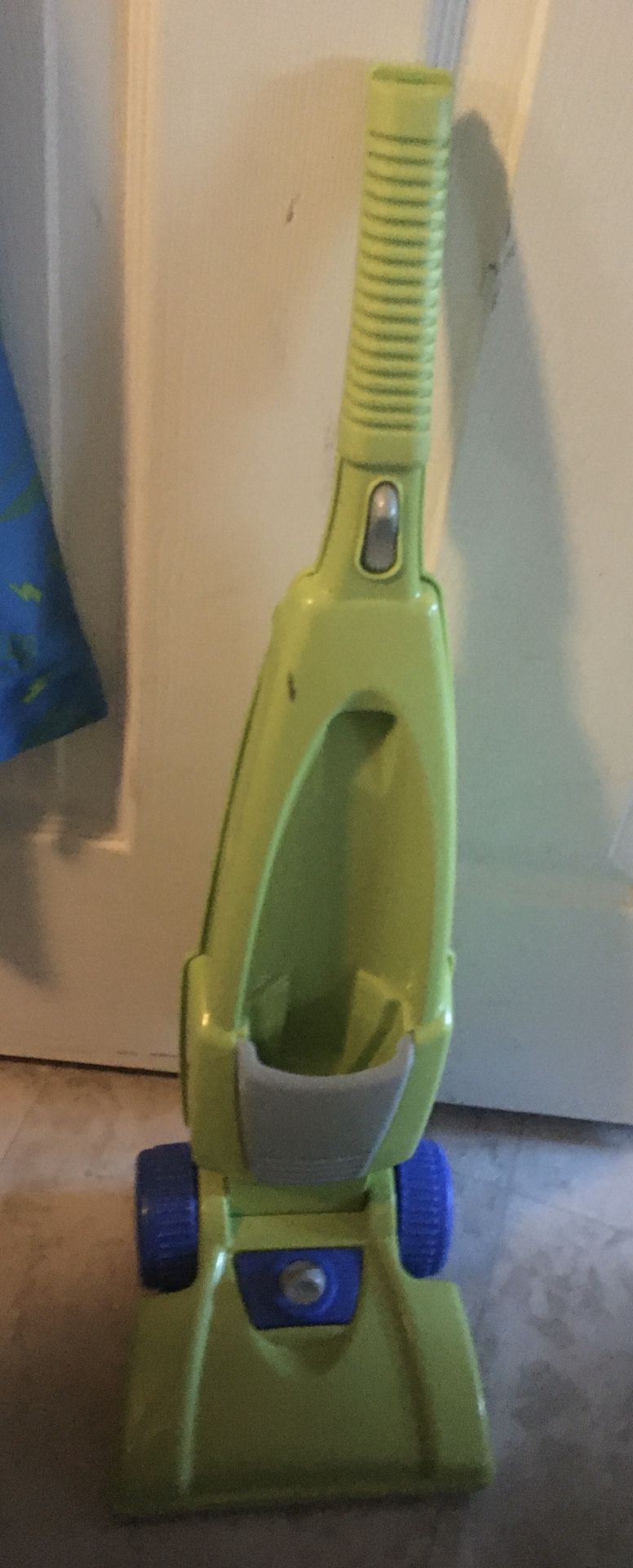 Green & Blue Toy Vacuum Cleaner