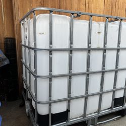 Tote Water Container 