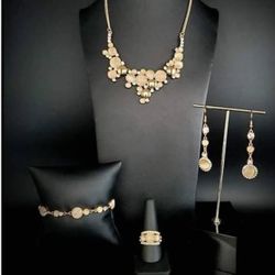 $20 Beautiful Jewelry Set