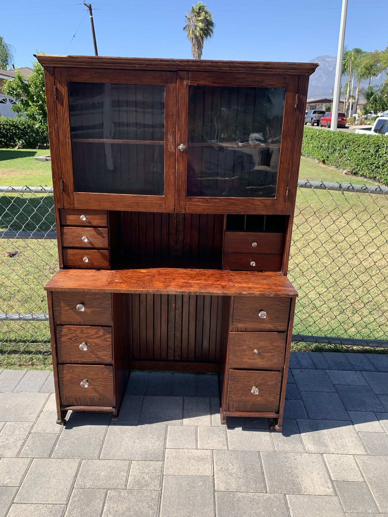 Antique Desk With Wheels