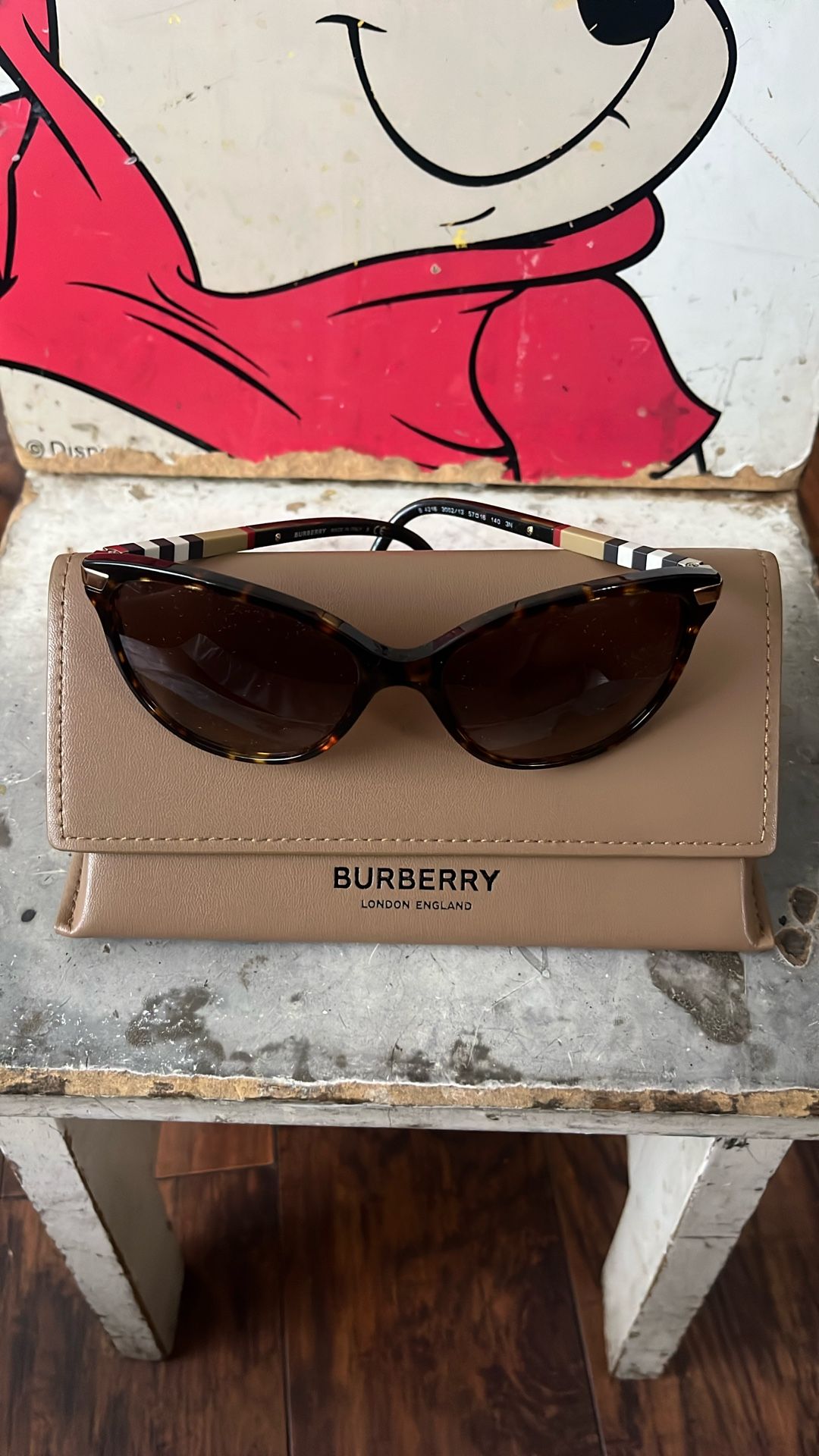 Burberry Sunglasses 
