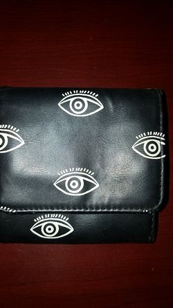 Mossimo eye wallet