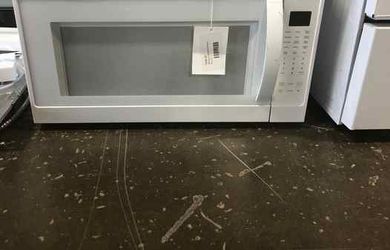 Whirlpool Over The Range Microwave (Model:WMH53521HW) N1I1