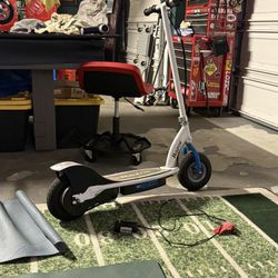 Razor Scooter E300