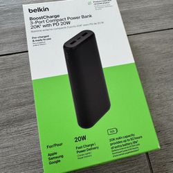 Belkin Boost Charger 3 Ports Power Bank 20K with PD 20 Watt
