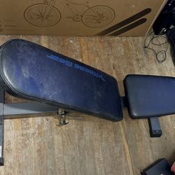 GYM  Chest bench for exercise
