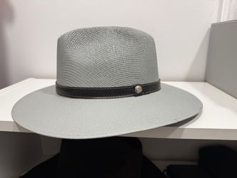 Gray wide-brim hat with black band