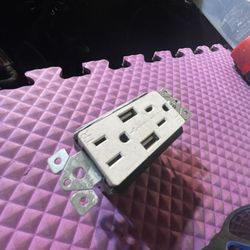 Outlet 2 Usb 