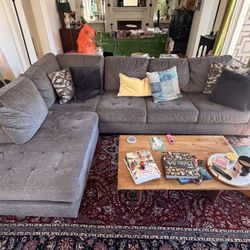 Ashley Furniture Owensbe Gray 2-Piece Sectional Couch