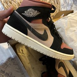 WMNS AIR JORDAN 1 MID