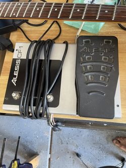 Alesis CF1 Guitar Peddle