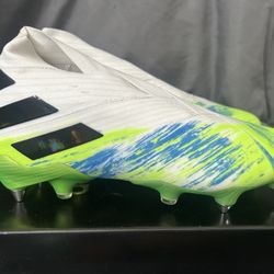 Adidas Nemeziz+ size 7