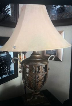 SUPER SEXY!!! Lamp w/Shade like new