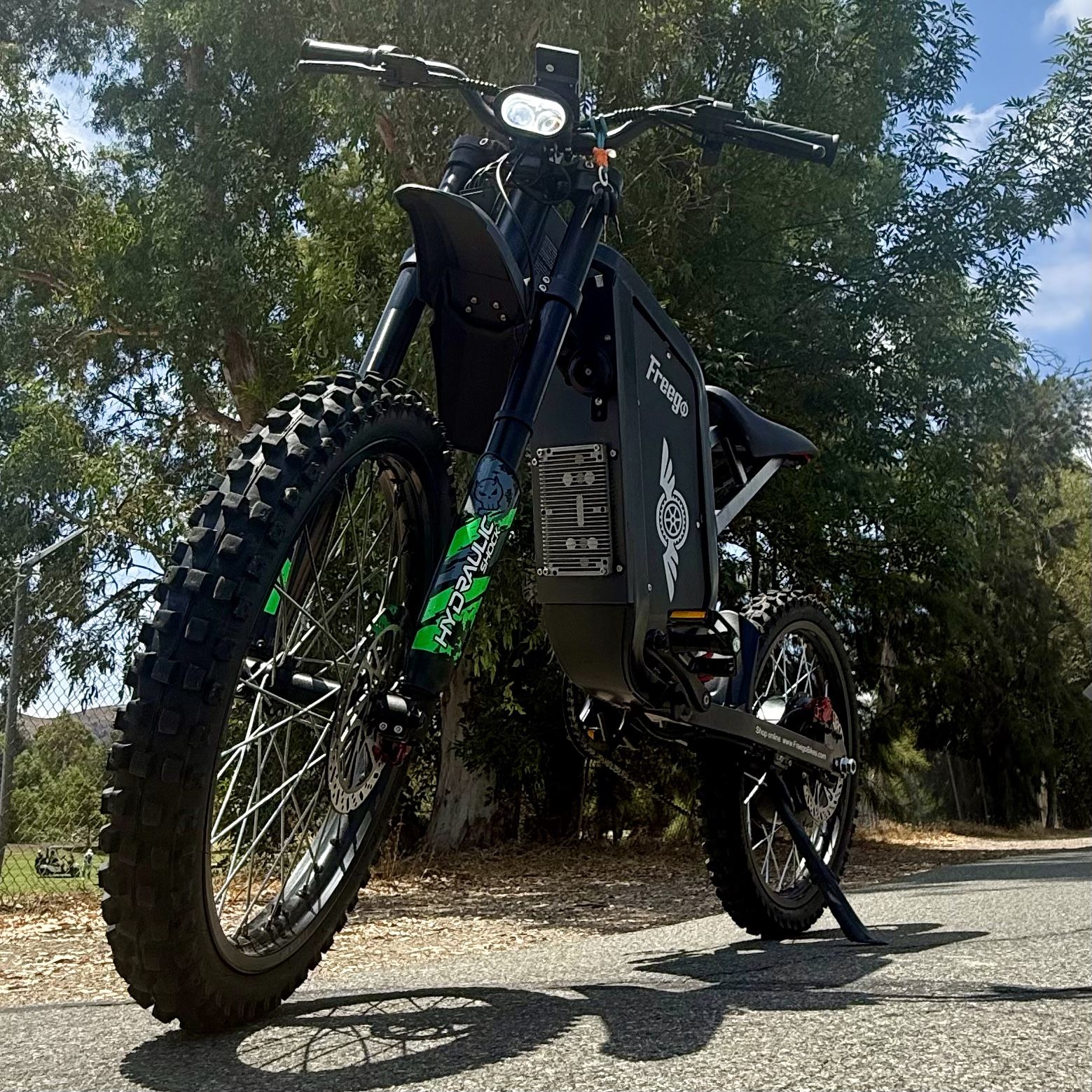 ELECTRIC OFF-ROAD DIRT BIKE