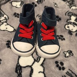 Baby Conversé Size 2