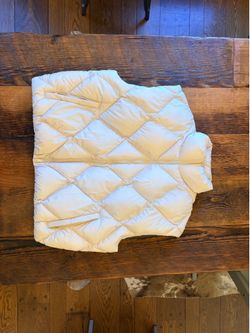 (Like New) Women's Jordan Brooklyn Therma-FIT Quilted Puffer Vest - Large