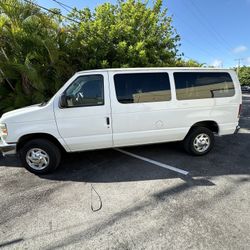 Used 2011 Ford 350 Econoline Van 