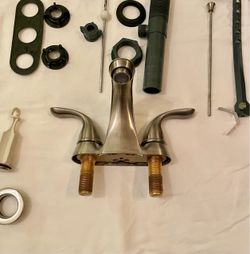 Glacier Bay 4 in Brushed Nickel High Arc Bathroom Faucet, USED