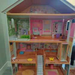 Wooden Doll House 