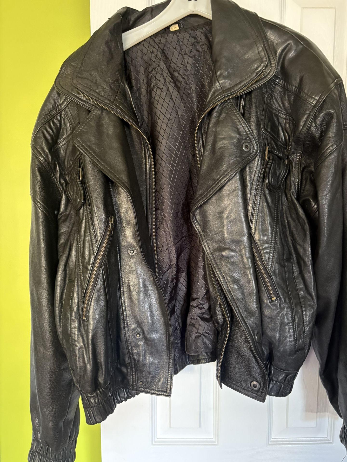 Men’s off black size XL genuine leather jacket