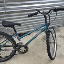 trek single track. 24 inch mountain bike bicycle cycle 