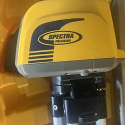 Spectra Precision Leveling Kit 