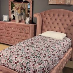 Tufted Pink Bedroom Set , Dresser ,No Credit needed 