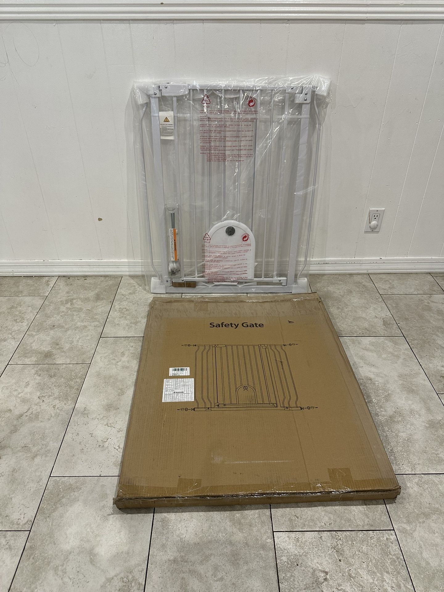 Tall & Wide Pet Gate / Baby Gate with Pet Door - Fits Openings 29.5” - 43.7”