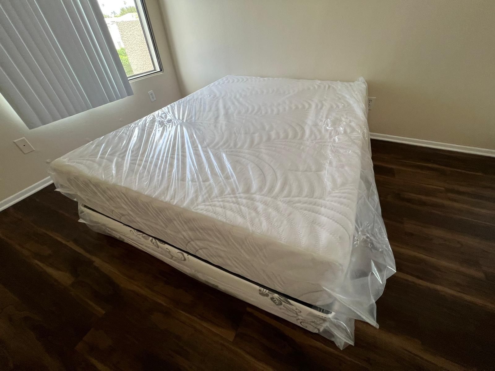 **NEW MATTRESS - MEMORY FOAM! COLCHON NUEVO - FREE DELIVERY/ ENTREGA GRATIS!** Cama Bed Box Spring
