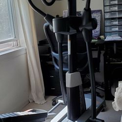 NordicTrack E7.5 Elliptical 