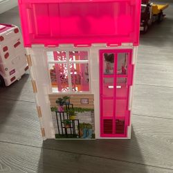 Small  Barbie Apartment 