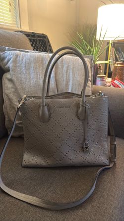 Michael Kors Bag n great shape