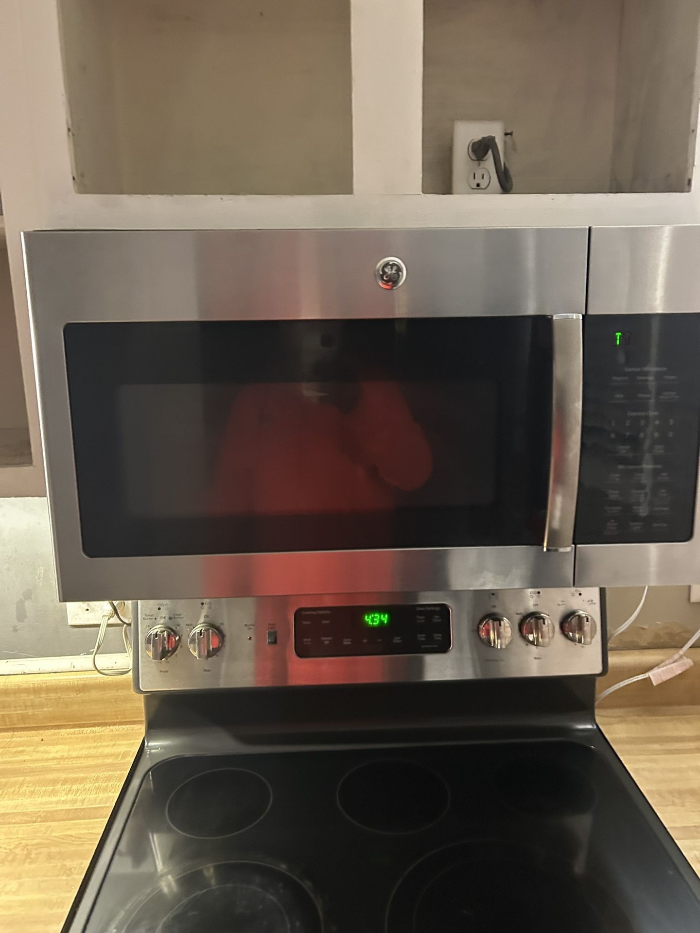 General Electric Overhead Microwave