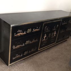 Chinese Buffet, Credenza Or Dresser