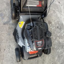 21 in. 190 cc Briggs and Stratton Gas 3-in-1 Dual Blade RWD Self-Propelled Lawn Mower with Single Lever Deck Adjustment costumer return to Home Depot 