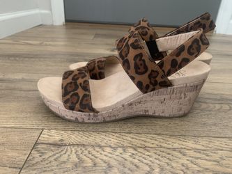 Leopard wedges