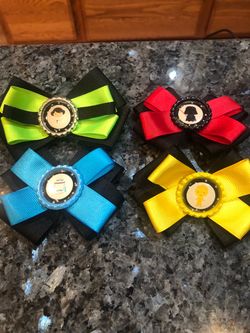 Star Wars Theme lot of 4 handmade hair bows. Handmade. Size 4 inches wide. Brand new never worn. Smoke free home