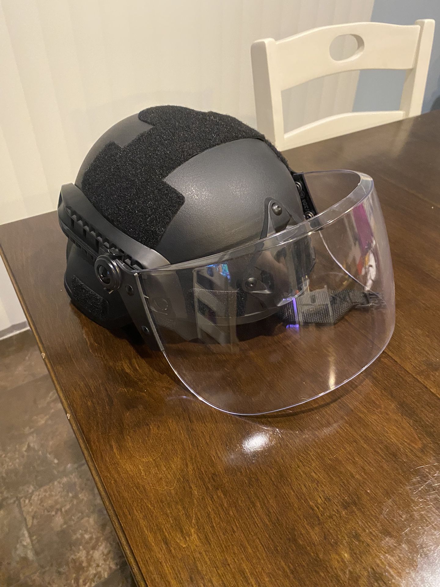 Airsoft MICH 2000 Helmet with adjustable visor