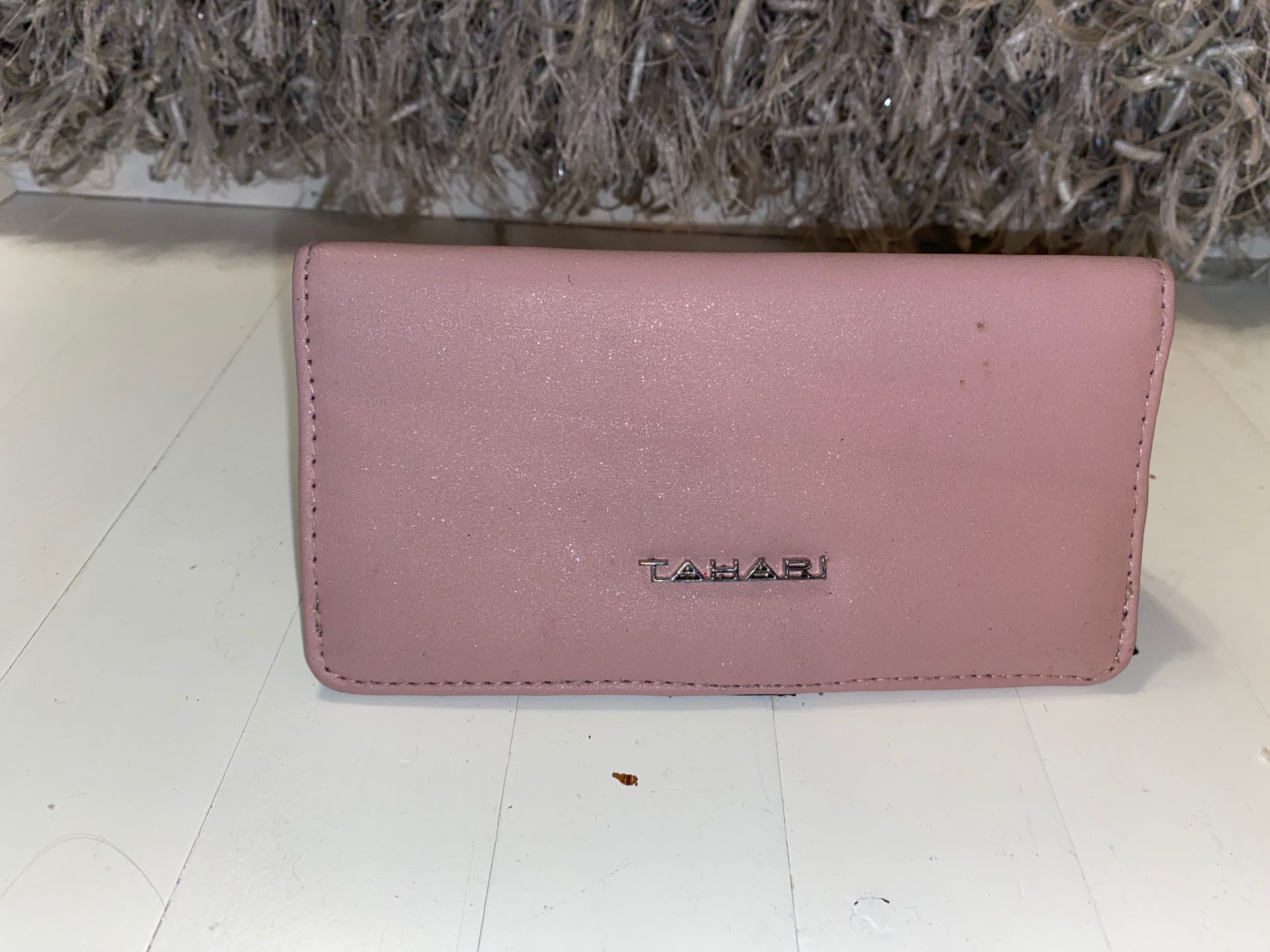 TAHARI WALLET