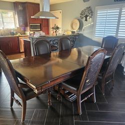 Dinning Table 